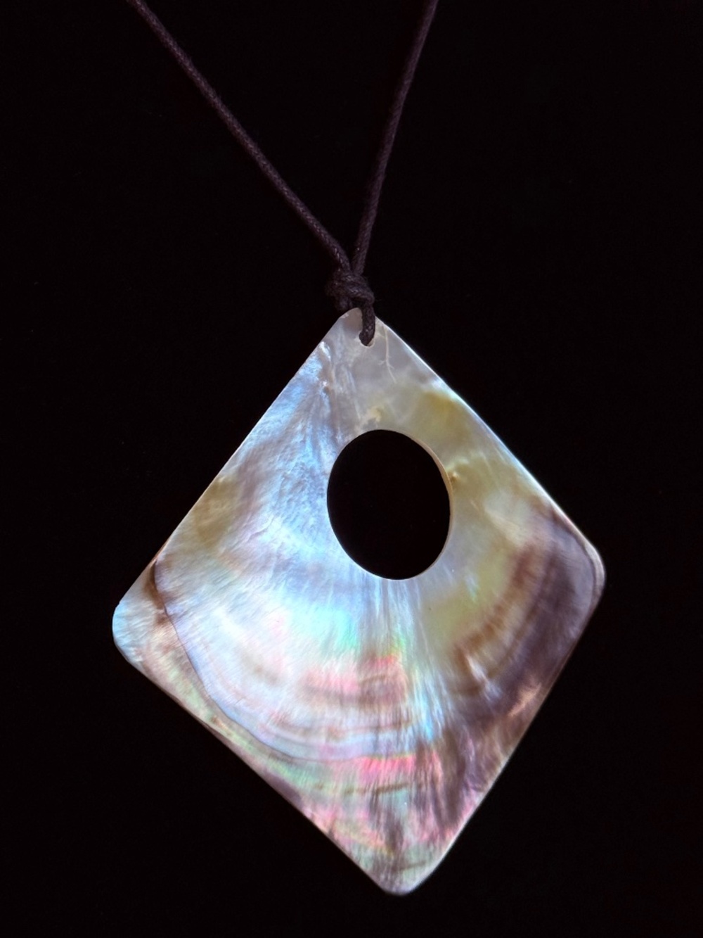 Shell Pendant - Picture 2 of 3